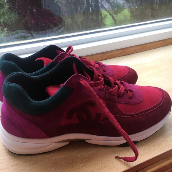 Chanel suede runners in a multi-colored maroon, burgundy and green. Size 13 US. - Picture 3 of 8